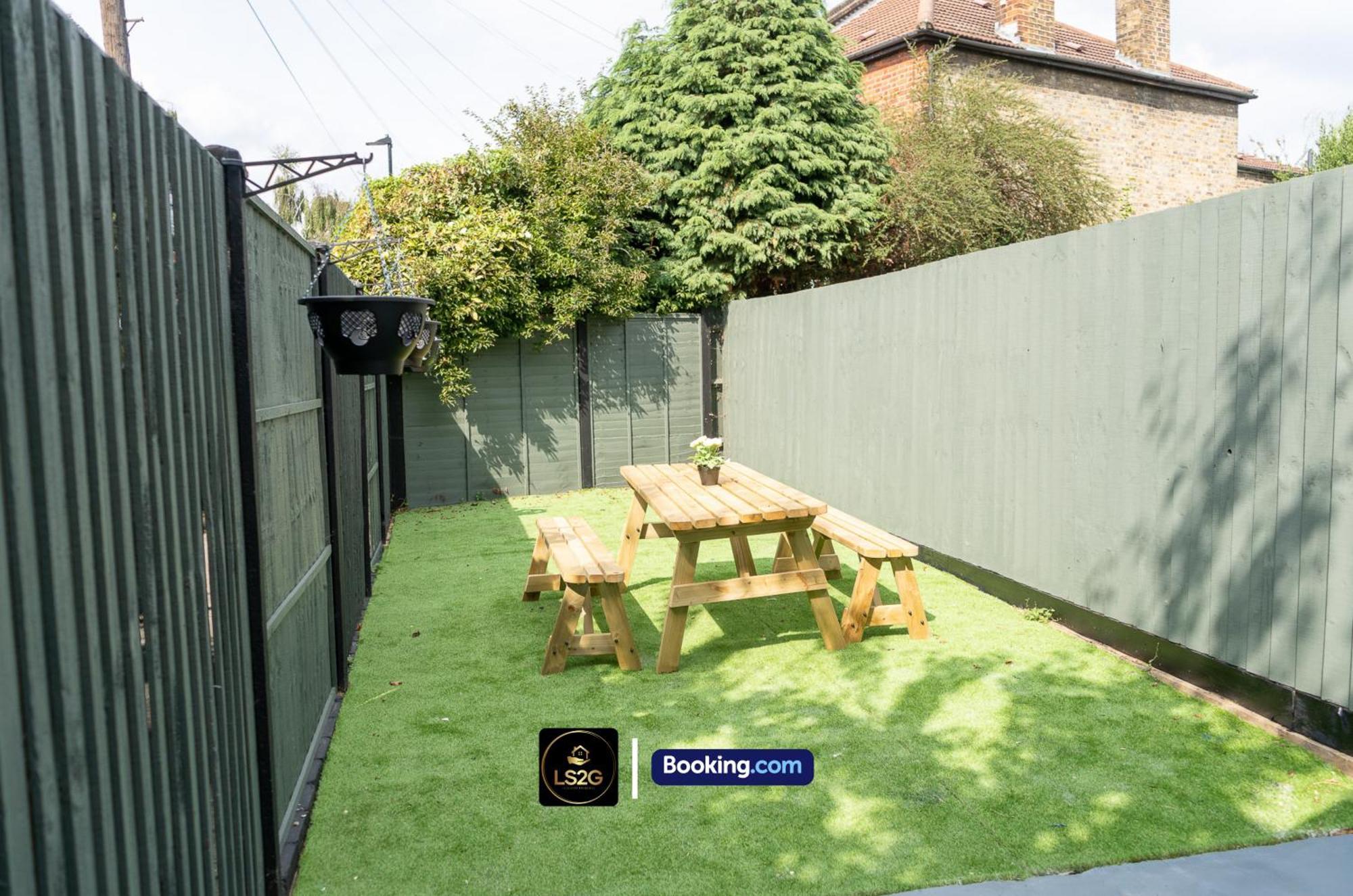 Stunning House By Ls2G Short Lets & Serviced Accommodation Greater London With Free Wifi Εξωτερικό φωτογραφία