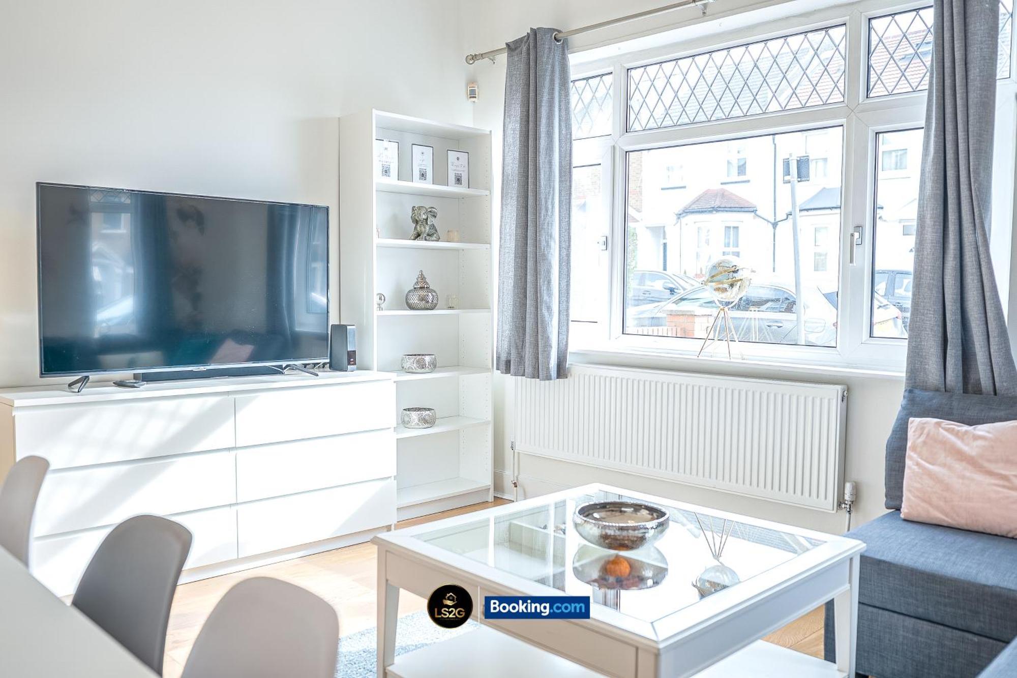 Stunning House By Ls2G Short Lets & Serviced Accommodation Greater London With Free Wifi Εξωτερικό φωτογραφία