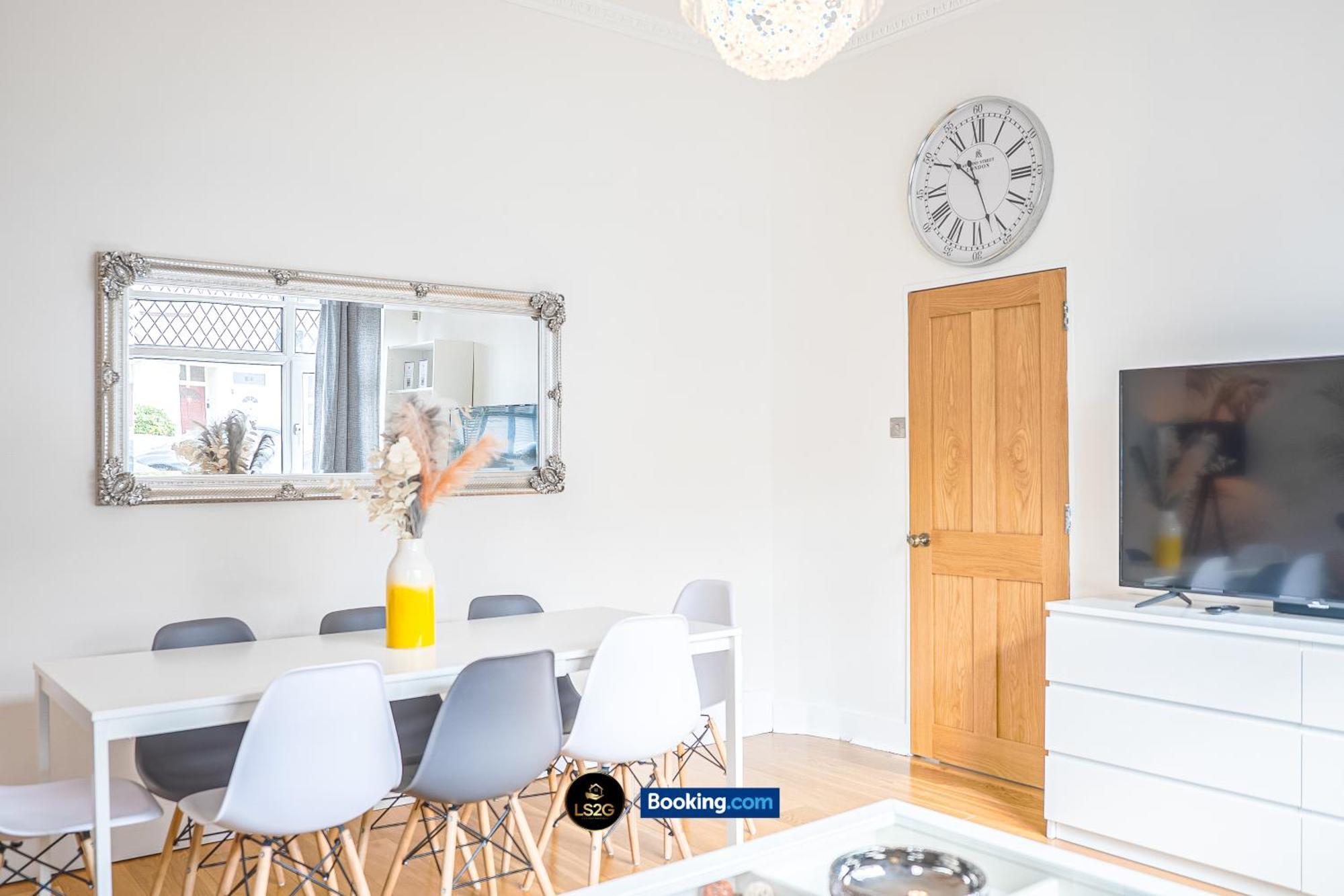 Stunning House By Ls2G Short Lets & Serviced Accommodation Greater London With Free Wifi Εξωτερικό φωτογραφία
