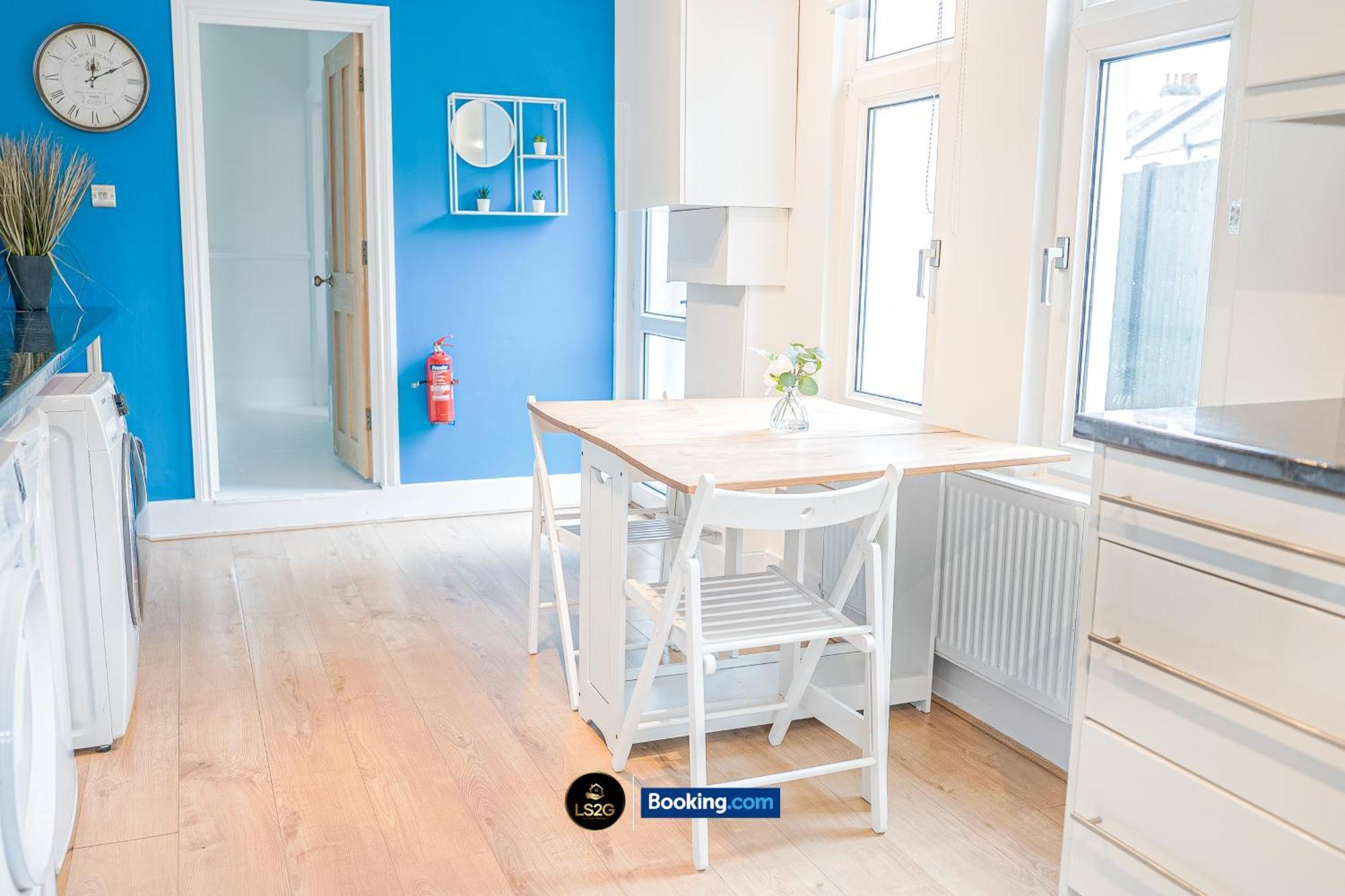 Stunning House By Ls2G Short Lets & Serviced Accommodation Greater London With Free Wifi Εξωτερικό φωτογραφία