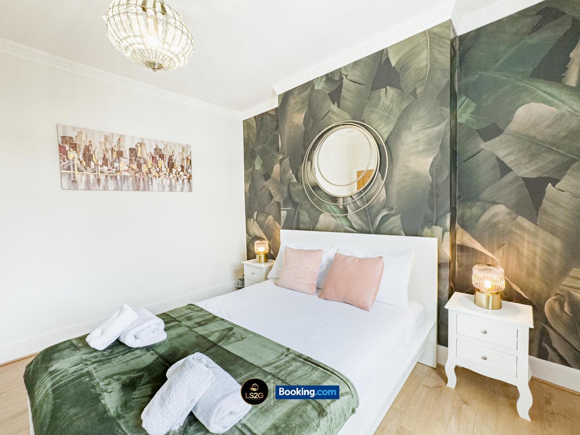 Stunning House By Ls2G Short Lets & Serviced Accommodation Greater London With Free Wifi Εξωτερικό φωτογραφία