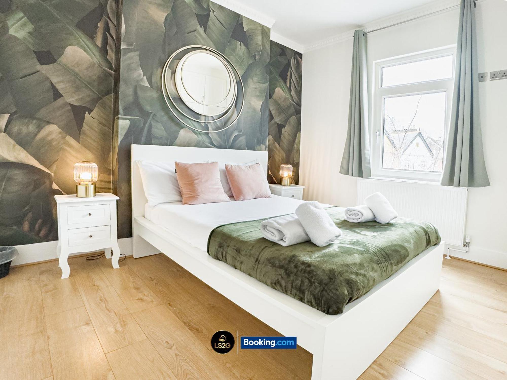 Stunning House By Ls2G Short Lets & Serviced Accommodation Greater London With Free Wifi Εξωτερικό φωτογραφία