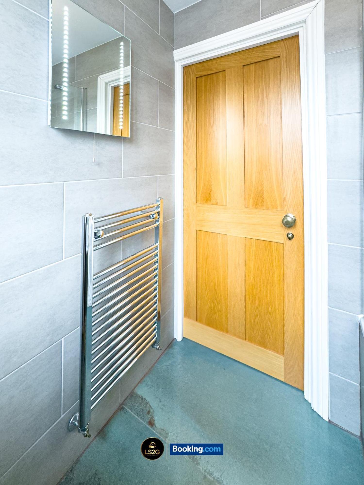 Stunning House By Ls2G Short Lets & Serviced Accommodation Greater London With Free Wifi Εξωτερικό φωτογραφία