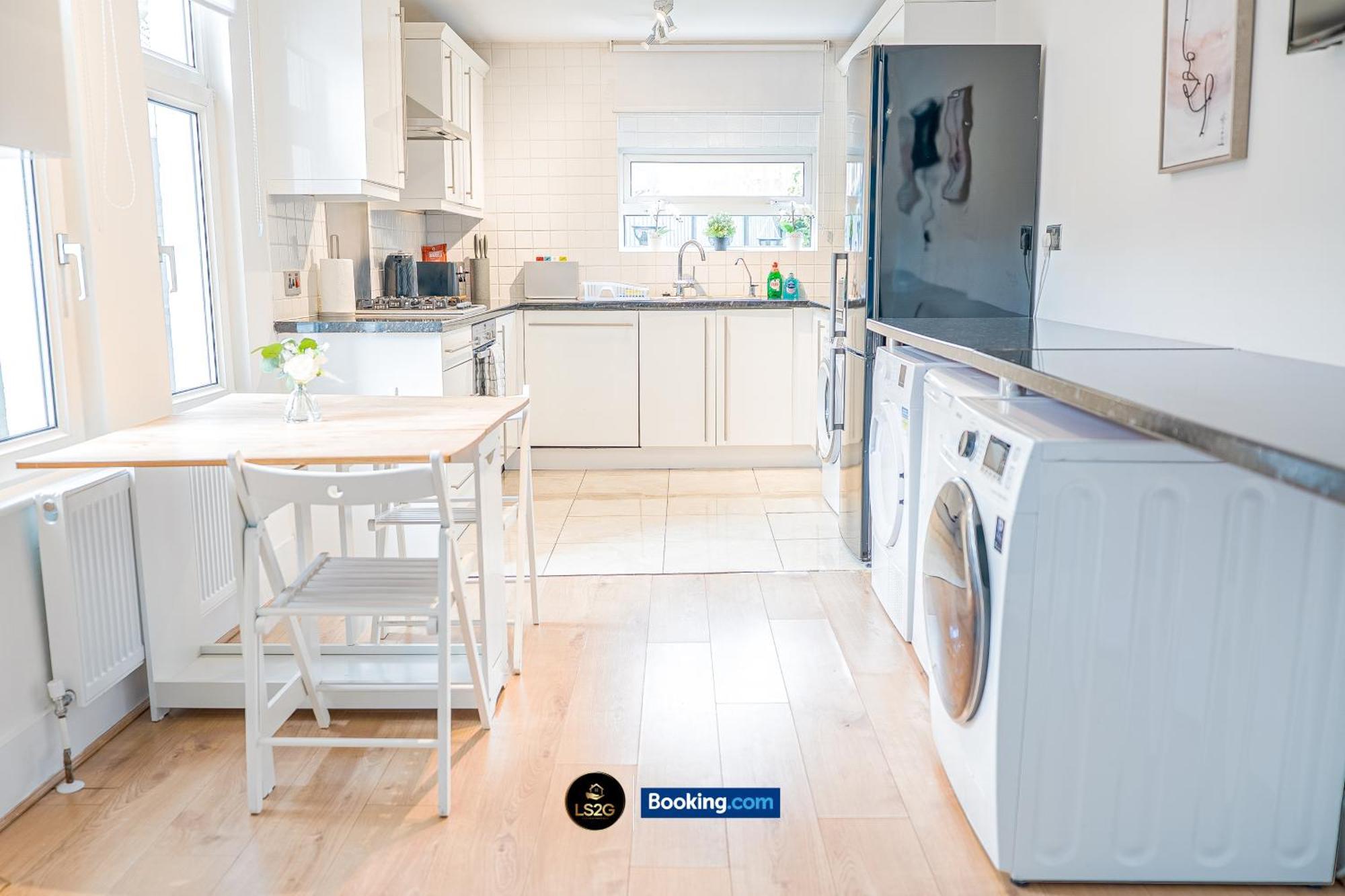 Stunning House By Ls2G Short Lets & Serviced Accommodation Greater London With Free Wifi Εξωτερικό φωτογραφία