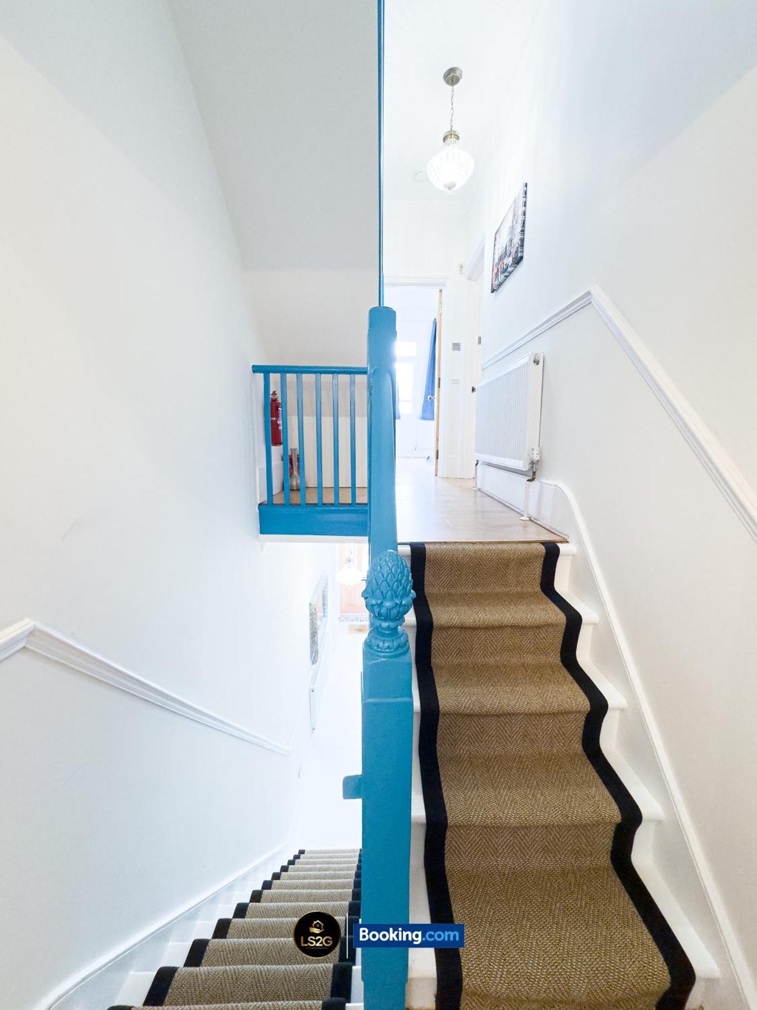 Stunning House By Ls2G Short Lets & Serviced Accommodation Greater London With Free Wifi Εξωτερικό φωτογραφία