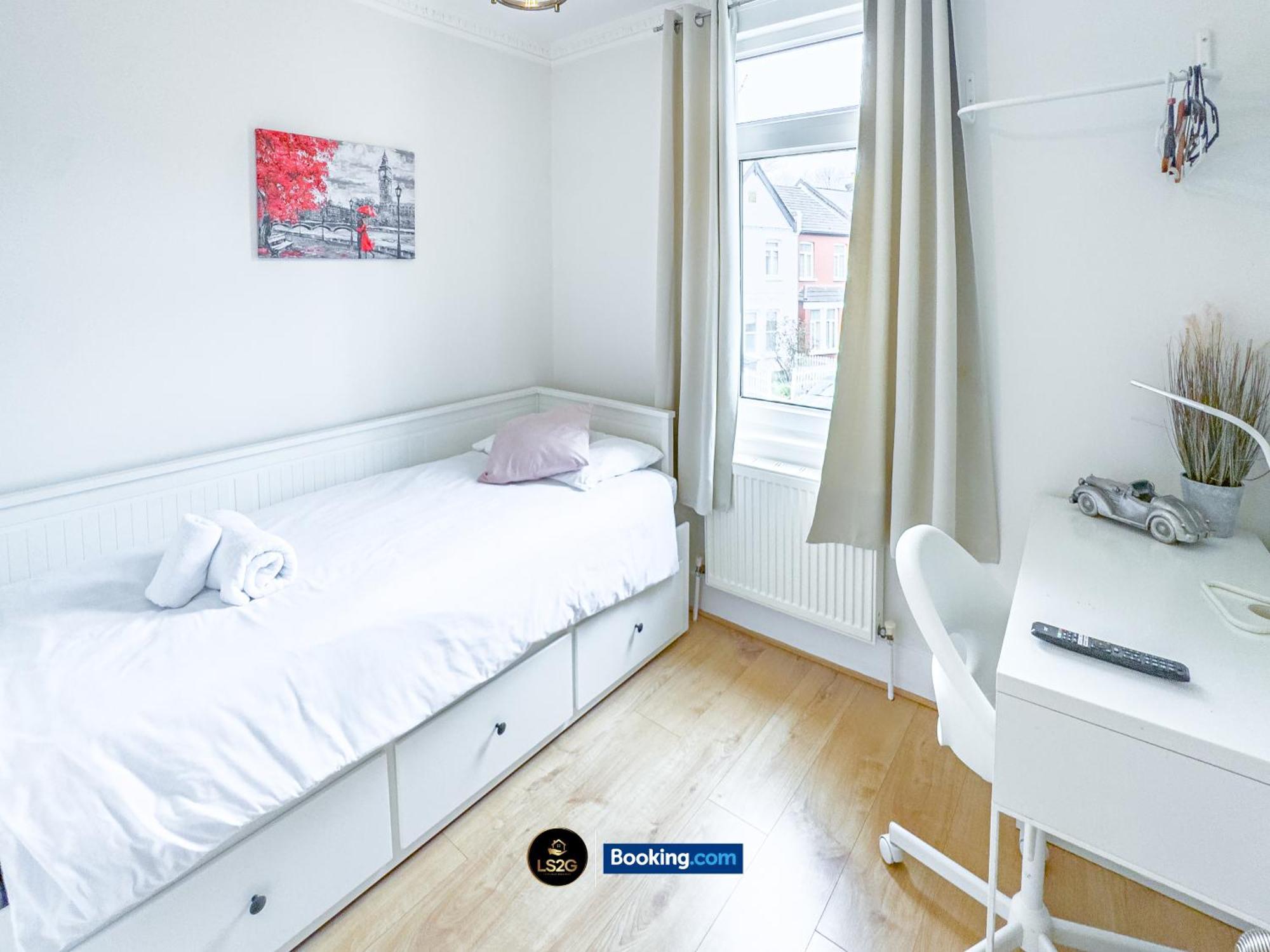 Stunning House By Ls2G Short Lets & Serviced Accommodation Greater London With Free Wifi Εξωτερικό φωτογραφία
